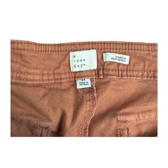 A NEW DAY pinky tan cargo cropped pants size 14 - Picture 4 of 6